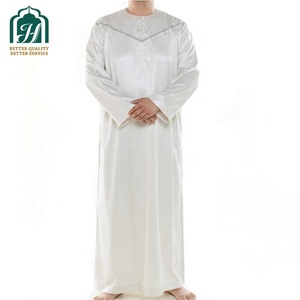 Vestiti islamici su misura all'ingrosso Abaya uomini medio-orientali Dubai <span class=keywords><strong>vestito</strong></span> musulmano tinta unita manica lunga abbottonato Thobe Dubai abito da <span class=keywords><strong>uomo</strong></span> - Product Image 1