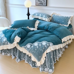 Bộ ga trải giường bốn món bằng vải nhung sữa và ren - Product Image 2