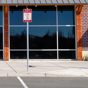 ป้าย<span class=keywords><strong>อัจฉริยะ</strong></span>แบบกำหนดเองได้ที่จอด<span class=keywords><strong>รถ</strong></span>สงวนไว้สำหรับป้ายตลกแปลกใหม่เพิ่มชื่ออลูมิเนียมกันสนิมสีแดงและสีขาว - Product Image 2