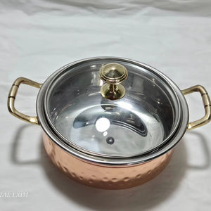 Cacerola india de acero inoxidable duradero con efecto martillado, interior antiadherente, asa de acero inoxidable y tapa de vidrio para alimentos y sopas. Nueva. - Product Image 1