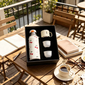Set de Regalo de Botella Portátil con Diseño 5D, Botella de 600 ml con Vasos Pequeños de 75 ml, Acero Inoxidable 316SS, para Regalos de Aniversario - Product Image 6