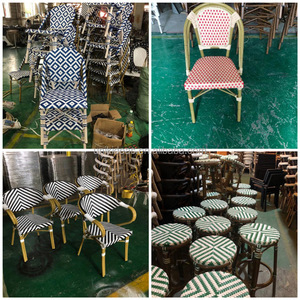 Chaise et table de <span class=keywords><strong>bistrot</strong></span> français Café d'extérieur Mobilier de salle à manger Fauteuils de jardin en <span class=keywords><strong>rotin</strong></span> noir - Product Image 3