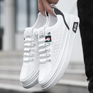 Chaussures en cuir décontractées pour hommes, fines et respirantes, style à enfiler, semelle souple tendance, couleur blanche - Product Image 5