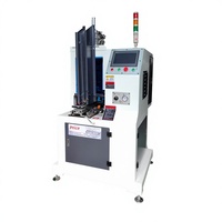 Machine-outil CNC de gravure et de fraisage à grande vitesse avec alimentation automatique pour le travail du bois, formage de poignées, puissance 5,5 kW, épaisseur maximale 50 mm