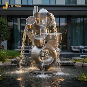 Escultura Art Deco de Acero Inoxidable Resistente al Agua para Exteriores, en Venta - Product Image 6