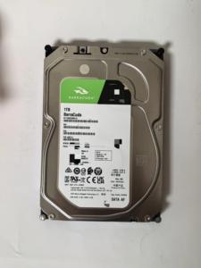 ฮาร์ดไดรฟ์รุ่นใหม่ ST1000DM014 สำหรับขายส่ง อินเทอร์เฟซภายใน 3.0 ความเร็วในการหมุน 7200 รอบต่อนาที ใช้งานร่วมกับ PC NVR DVR ได้ ความจุ 1TB - Product Image 3