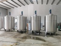 Cuve de mélange électrique pour liquides chimiques avec agitateur pour la fabrication de cosmétiques, crèmes et savons