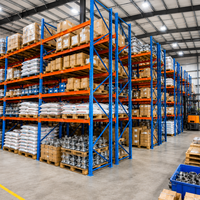 Étagère à poutres robuste sur mesure pour le stockage en entrepôt de marchandises en vrac