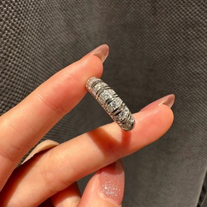 Anillo de Plata de Ley S925 con Media Luna de Diamantes para Mujer, Estilo Vintage con Diamantes Completos de Alto Contenido de Carbono - Product Image 3