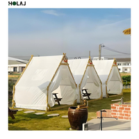 Tente de glamping de luxe |   Cabane triangulaire en bois avec toile enduite de PVC imperméable pour complexe hôtelier, gîte, camping, taille personnalisée