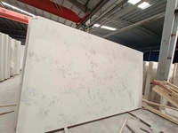 Dalle de pierre de comptoir en quartz au design moderne, pierre artificielle blanche Calacatta frittée pour comptoirs de maison, en grandes dalles