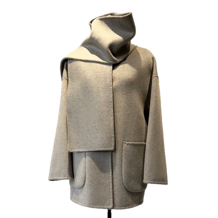 New Collection Elegant Women Winter Cashmere Blend Coats Ground Color Quilted Wool Coat With Scarf