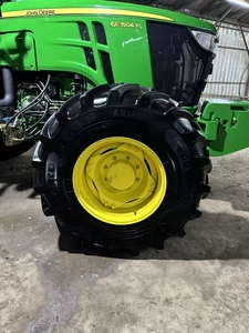 Gloednieuwe John Deere 150 Pk Tractor Vierwielaandrijving Met Originele 6e1504-<span class=keywords><strong>pl</strong></span> Motorkerncomponenten Inclusief Versnellingsbakpomp - Product Image 5