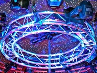 Truss en alliage d'aluminium personnalisé, design à boulons carrés, capacité de charge de 300 kg, installation rapide pour événements scéniques et concerts