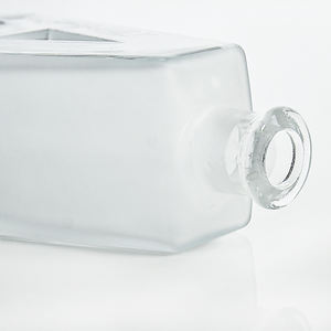 Botella de <span class=keywords><strong>licor</strong></span> de vidrio con diseño de letra personalizada A B, súper pedernal, whisky spirit, 750ml, aceite de <span class=keywords><strong>miel</strong></span>, vodka, gin, tequila, <span class=keywords><strong>Ron</strong></span> con tapa de corcho - Product Image 3