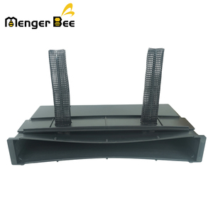 Menger Bee New 3.5L/6.5L Bee Keeping Deep Feeder with Cap & Ladder System <b>Plastic</b> Feeders 2-Year Warranty - Product Image 3