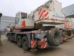 Grue sur camion Zoomlion ZTC700T d'occasion de 70 tonnes, performances de levage stables, haute efficacité avec moteur Weichai d'origine - Product Image 4