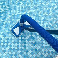 Tête de nettoyage de piscine robuste en plastique en forme de croissant, outil de nettoyage à aspiration, accessoires de piscine, vente directe usine