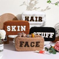 Trousse de maquillage personnalisée douce à fermeture éclair en velours Sherpa pochette personnalisée à broder sac cosmétique organisateur moelleux pour femmes