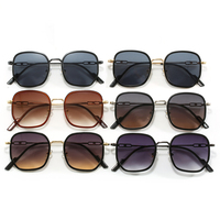 Lunettes de soleil tendance et cool unisexes vintage 2025 avec monture carrée en métal couleur or, lunettes de soleil UV400