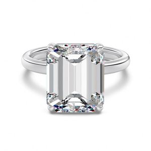 Anillo de Compromiso y Promesa Nupcial de Plata 925 con Diseño Exclusivo de Alta Joyería Dylam, Rectangular de 8ct con Circonita Cúbica 5A - Product Image 1