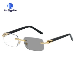 Lunettes de soleil à monture souple, accessoires en forme de cœur de pêche, lunettes de soleil sans monture, lunettes intelligentes à <span class=keywords><strong>changement</strong></span> de couleur - Product Image 6