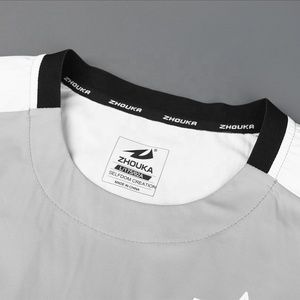 Personalizzabile maglia da allenamento calcio a maniche lunghe traspirante <span class=keywords><strong>in</strong></span> stile retrò classico abbigliamento da allenamento da calcio per uomo diretto - Product Image 4