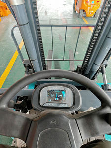 Montacargas Todoterreno 4x4 para Construcción en Pavimento Exterior con Neumáticos Sólidos, Mástil de Tres Etapas, Velocidad de 18 km/h - Product Image 3