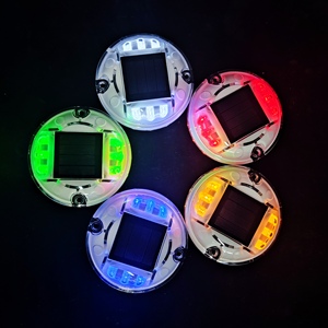 ไฟส่องถนนแบบโซลาร์ 6LED ทนทานต่อรังสียูวี ป้องกันแสงสะท้อน ไฟ LED สำหรับพื้นผิวทำจาก PC กันน้ำระดับ IP68 ใช้แบตเตอรี่แบบชาร์จไฟได้ เหมาะสำหรับใช้งานกลางแจ้ง - Product Image 6