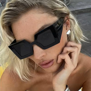 <span class=keywords><strong>2026</strong></span>年トレンドのオーバーサイズパンクグラス、Y2Kヒップホップキャットアイ、レディースサングラス、ラグジュアリーデザイナー、メンズクールアウトドア防風シェード - Product Image 3