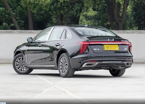 2025-H5-HongQi- Voiture à grande vitesse - Product Image 2