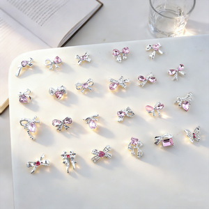 12 Piezas de Cadenas para Uñas con Forma de Corazón y Lazo, Plateadas, con Diamantes de Imitación Morados y Rosas, Accesorios para Decoración de Uñas, Venta al Por Mayor - Product Image 4