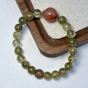 Pulsera de Cuarzo de Pelo de Conejo Verde y Rojo Vitality, Gemas Rutiladas de 7.5mm/13mm, 15.5g, Joyería de Sanación para la Riqueza y la Energía - Product Image 3