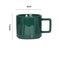 Mug souvenir en porcelaine haute brillance avec illustration personnalisée d'attractions touristiques pour le marketing de destinations, les cadeaux hôteliers et les programmes d'entreprise