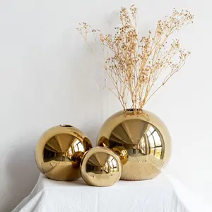 Golden Electroplated Round Ball Dinning Table Ceramic Vase For Wedding Decoration