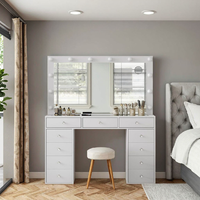 Coiffeuse moderne en bois massif avec miroir éclairé et prise de courant, table de maquillage avec tiroirs, bureau à plateau en verre avec LED pour chambre à coucher