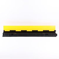 Protector de cable de goma de dos canales de 100cm utilizado para proteger los cables y garantizar la seguridad del tráfico