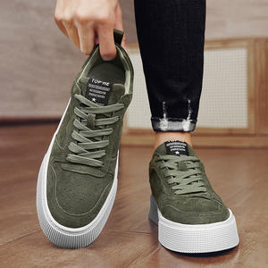 รองเท้าผ้าใบผู้ชายรุ่นใหม่ประจำฤดูร้อนปี 2026 พื้นนุ่ม ระบายอากาศได้ดี สวมใส่สบาย ดีไซน์เรียบง่าย ใช้งานได้หลากหลาย แฟชั่นลำลอง สปอร์ต - Product Image 1