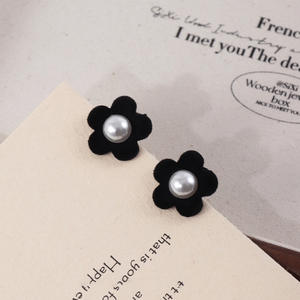 Pinzas <span class=keywords><strong>para</strong></span> el Cabello con Lazo <span class=keywords><strong>de</strong></span> Terciopelo Rojo Estilo Dulce <span class=keywords><strong>de</strong></span> Año Nuevo con Perlas, Pinzas Pequeñas Tipo Pico <span class=keywords><strong>de</strong></span> Pato y Laterales <span class=keywords><strong>para</strong></span> Mujer, Empaque en Cartón - Product Image 4