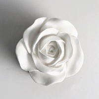 Diffuseur d'huiles essentielles pour la maison, en stock, avec base en bois, fleur en porcelaine faite à la main, parfumée, en céramique, désodorisant en plâtre aromatique
