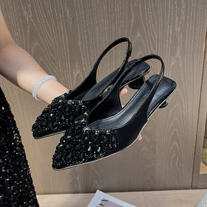 <span class=keywords><strong>Sandalias</strong></span> con cabeza puntiaguda para <span class=keywords><strong>mujer</strong></span> y <span class=keywords><strong>mujer</strong></span>, zapatos planos con diamantes de imitación, a la moda, con banda de una palabra, elegantes, para oficina, venta al por mayor - Product Image 3