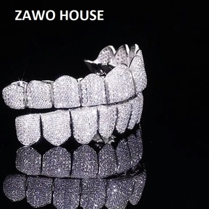 Grillz de Diamantes Mossinate de Calidad Premium, Ajuste Personalizado, Joyería de Moda con Incrustaciones de Diamantes, Proveedor Mayorista Disponible para la Venta - Product Image 2