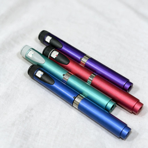 Aplicador Manual de Soluciones de Alta Presión V2 con Estuche de Almacenamiento Portátil, Dispensador de Líquido Reutilizable con Cartucho de 3 ml para Salón - Product Image 1