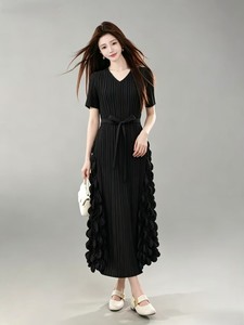 Abito <span class=keywords><strong>Lungo</strong></span> Elegante da Donna con Pieghe, Collo a V, <span class=keywords><strong>Maniche</strong></span> <span class=keywords><strong>Corte</strong></span>, Cintura in Vita, Dettaglio Laterale 3D a Bolle Intrecciate, Colore Beige - Product Image 2
