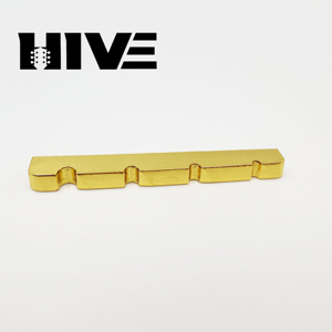 HIVE Raffinato Capotasto per <span class=keywords><strong>Basso</strong></span> Elettrico a 4 <span class=keywords><strong>Corde</strong></span> in Ottone Massiccio ad Alta Densità 42MM - Product Image 3