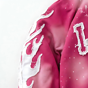 Sweat à capuche homme style streetwear automne, personnalisé avec strass, impression DTG, logo brodé, effet délavé soleil, coupe lourde - Product Image 3