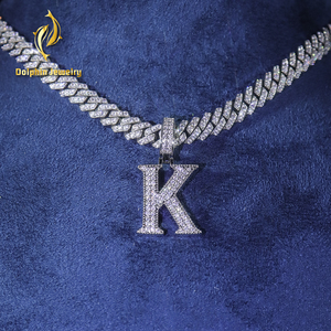 Collar con colgante <span class=keywords><strong>de</strong></span> letra K <span class=keywords><strong>de</strong></span> moissanita con incrustaciones, cadena <span class=keywords><strong>de</strong></span> eslabones cubanos, engaste inclinado, Plata 925, Joyería Hip Hop para Hombre y Mujer - Product Image 2