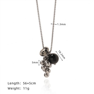 Colliers tendance coréens en gros, personnalisés, texture métallique, bijoux fins, pendentifs en acier inoxydable pour femmes - Product Image 3