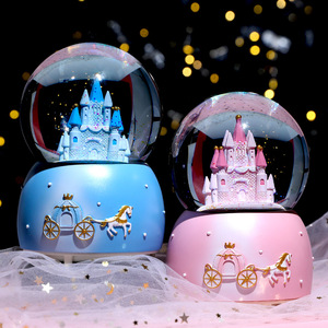 Fantasia creativa fiaba principessa castello sfera di cristallo scatola di <span class=keywords><strong>musica</strong></span> in resina artigianale palla di cristallo di neve - Product Image 2
