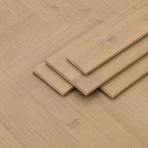Pavimento <span class=keywords><strong>in</strong></span> <span class=keywords><strong>Legno</strong></span> <span class=keywords><strong>di</strong></span> Quercia Approvato ISO 9000 Compatibile con Riscaldamento a Pavimento, Assi Larghe per Progetti - Product Image 1